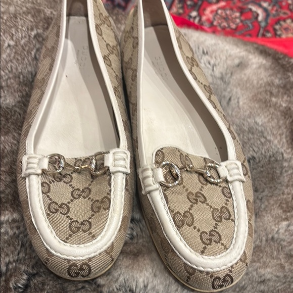 Gucci Beige Monogram Loafers for Women - Picture 1 of 5